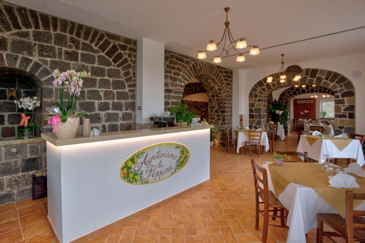 Agriturismo La Peppina มัสซาลูเบรนเซ ภายนอก รูปภาพ