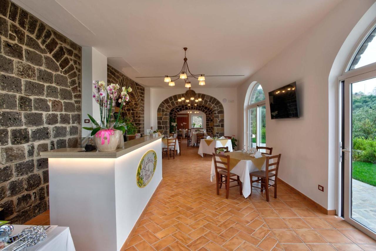 Agriturismo La Peppina มัสซาลูเบรนเซ ภายนอก รูปภาพ
