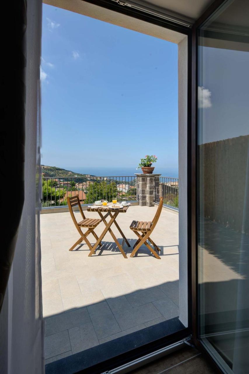 Agriturismo La Peppina มัสซาลูเบรนเซ ภายนอก รูปภาพ